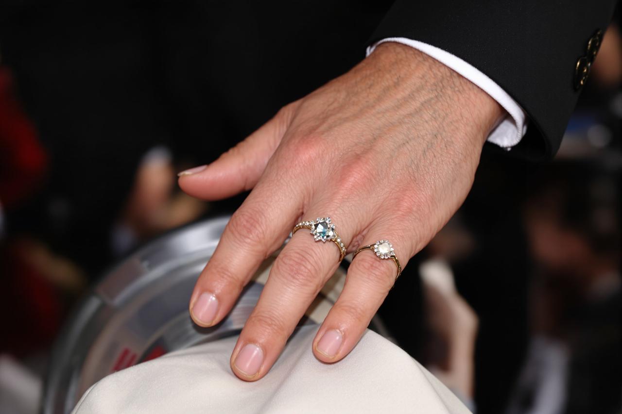 影帝疑似秘密结婚！婚戒细节被眼尖网友发现